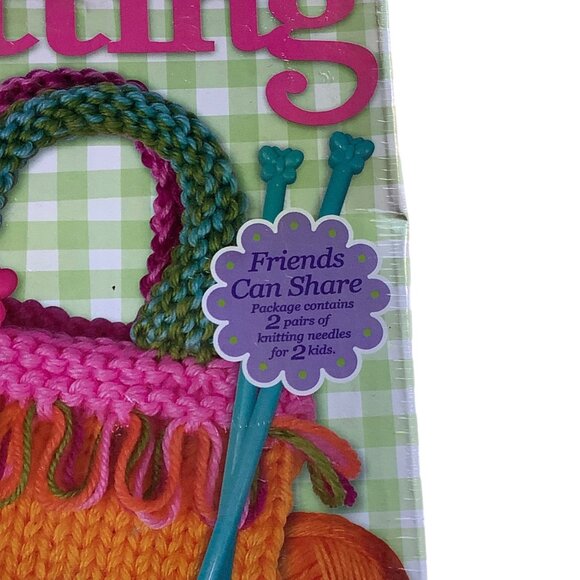 Knitting Art Kit  Kids Beginners Mini Handbag Cushion Cover Instruction Yarn NEW - Picture 3 of 9